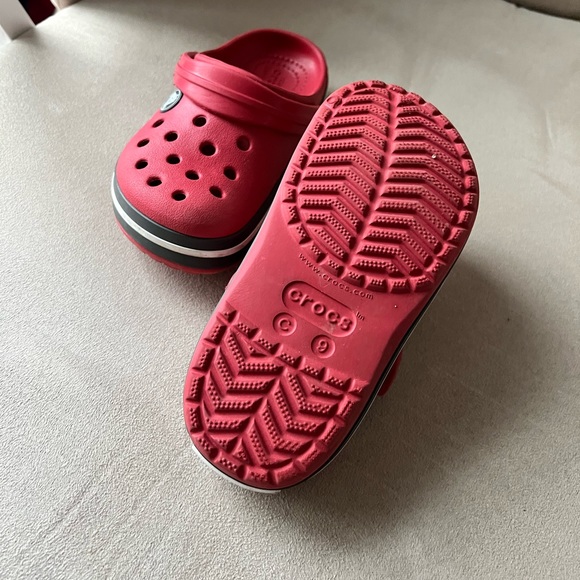 Crocs - Picture 2 of 4